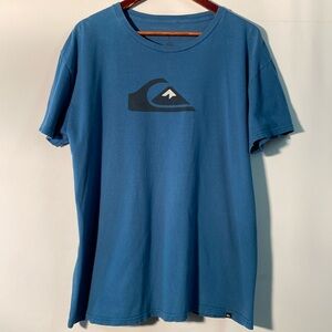 Quicksilver - Men’s shirt sleeve t- shirt.  Size L